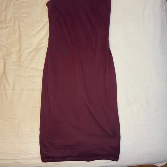 Burgundy dress - Picture 4 of 4